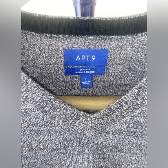 Men’s Apt. 9 Brown Slim Fit Merino Wool Blend V Neck Sweater | L - Picture 2 of 3